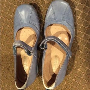 Naturalizer Mary Jane wedge size 4